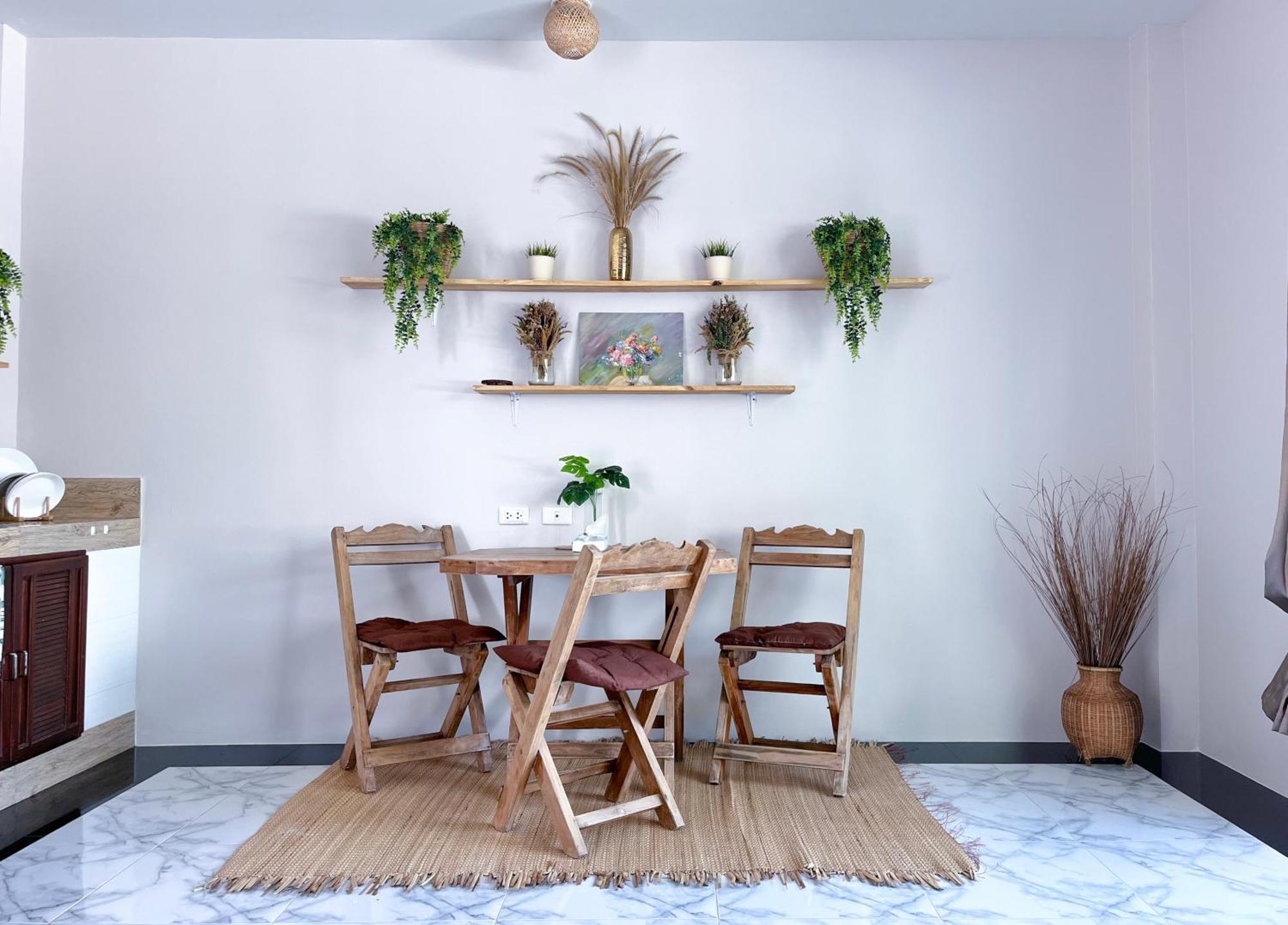 Sea Dreamer Beachfront Apartments Phuket Extérieur photo