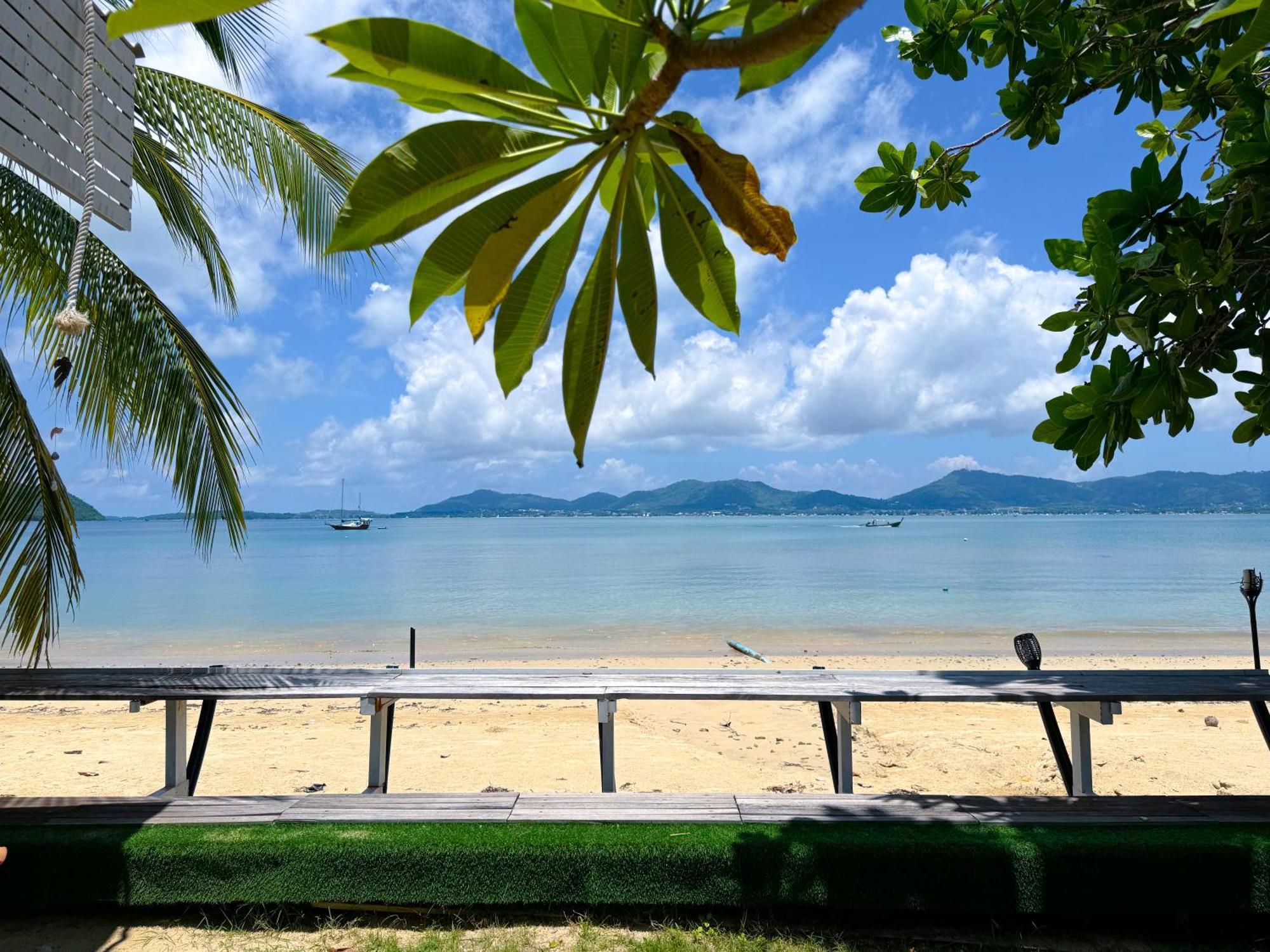 Sea Dreamer Beachfront Apartments Phuket Extérieur photo