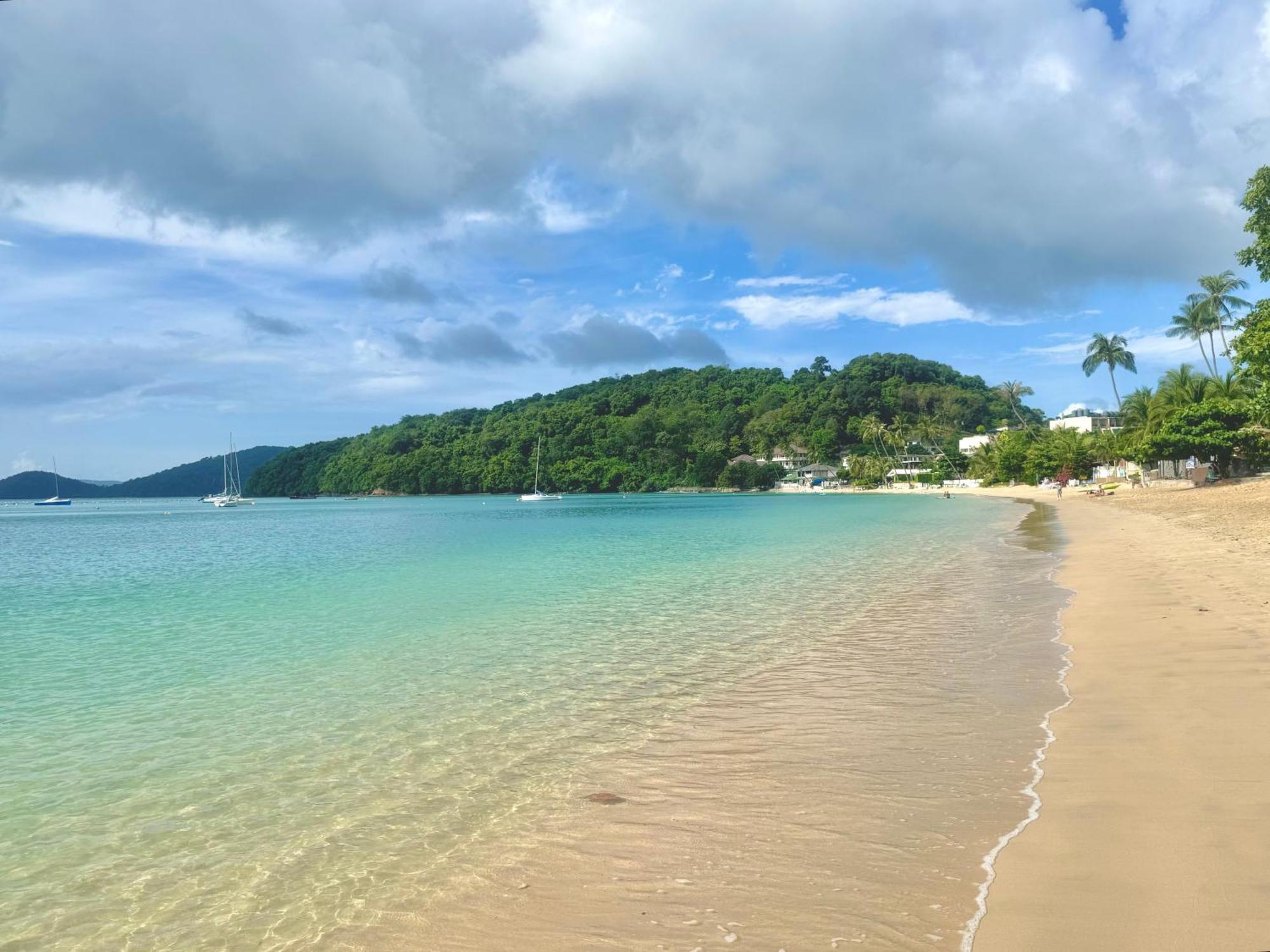 Sea Dreamer Beachfront Apartments Phuket Extérieur photo