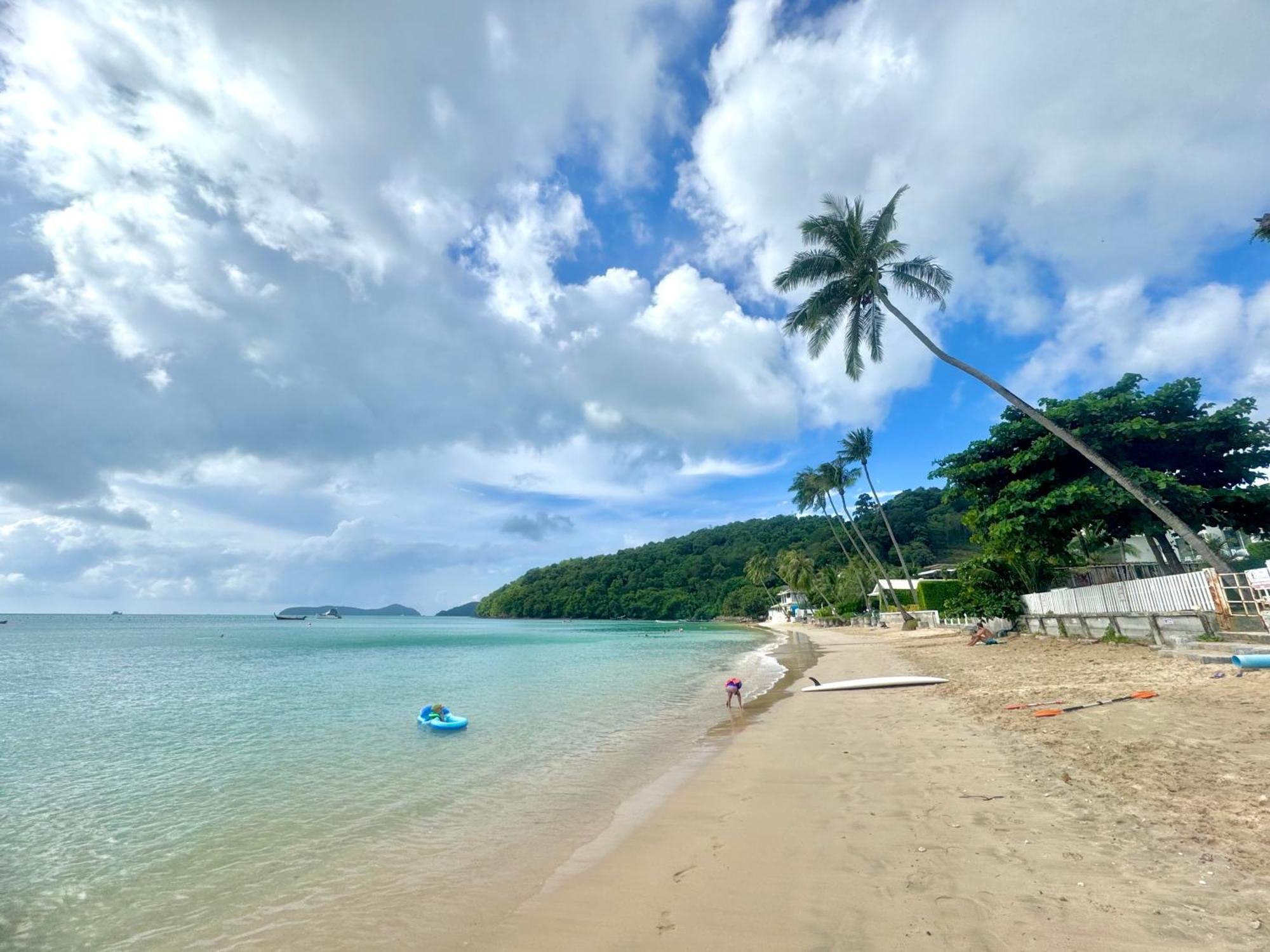 Sea Dreamer Beachfront Apartments Phuket Extérieur photo